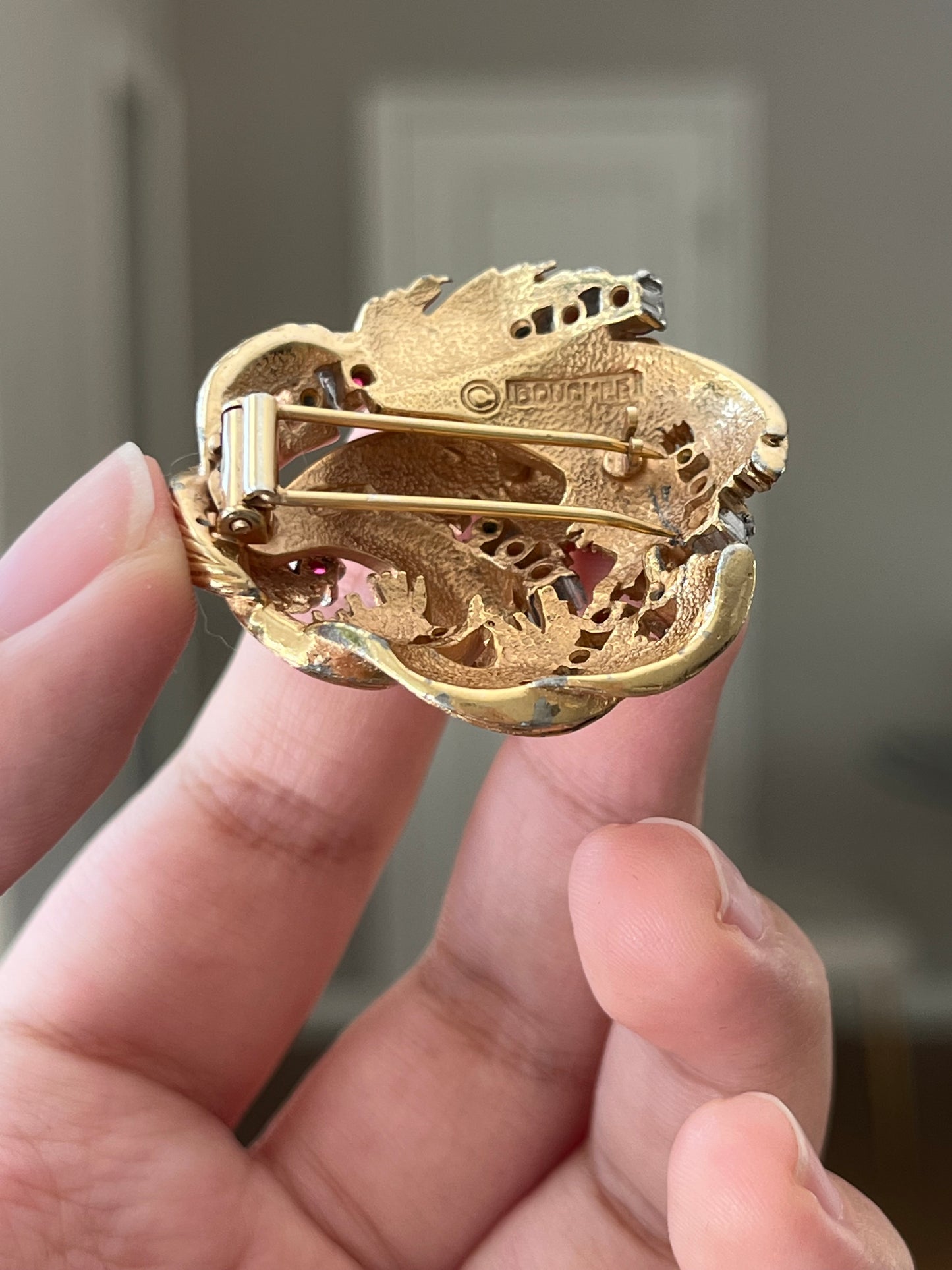 Vintage Boucher "Cluster of Feather" Red White Rhinestone Gold-Tone Fur Clip Brooch