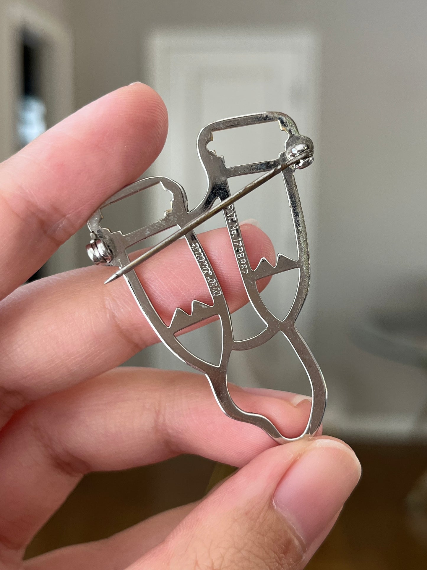 Vintage Coro Duette "Love Birds" Book Piece Parrot Blue Enamel Rhinestone Silver-Tone Brooch Fur Clip