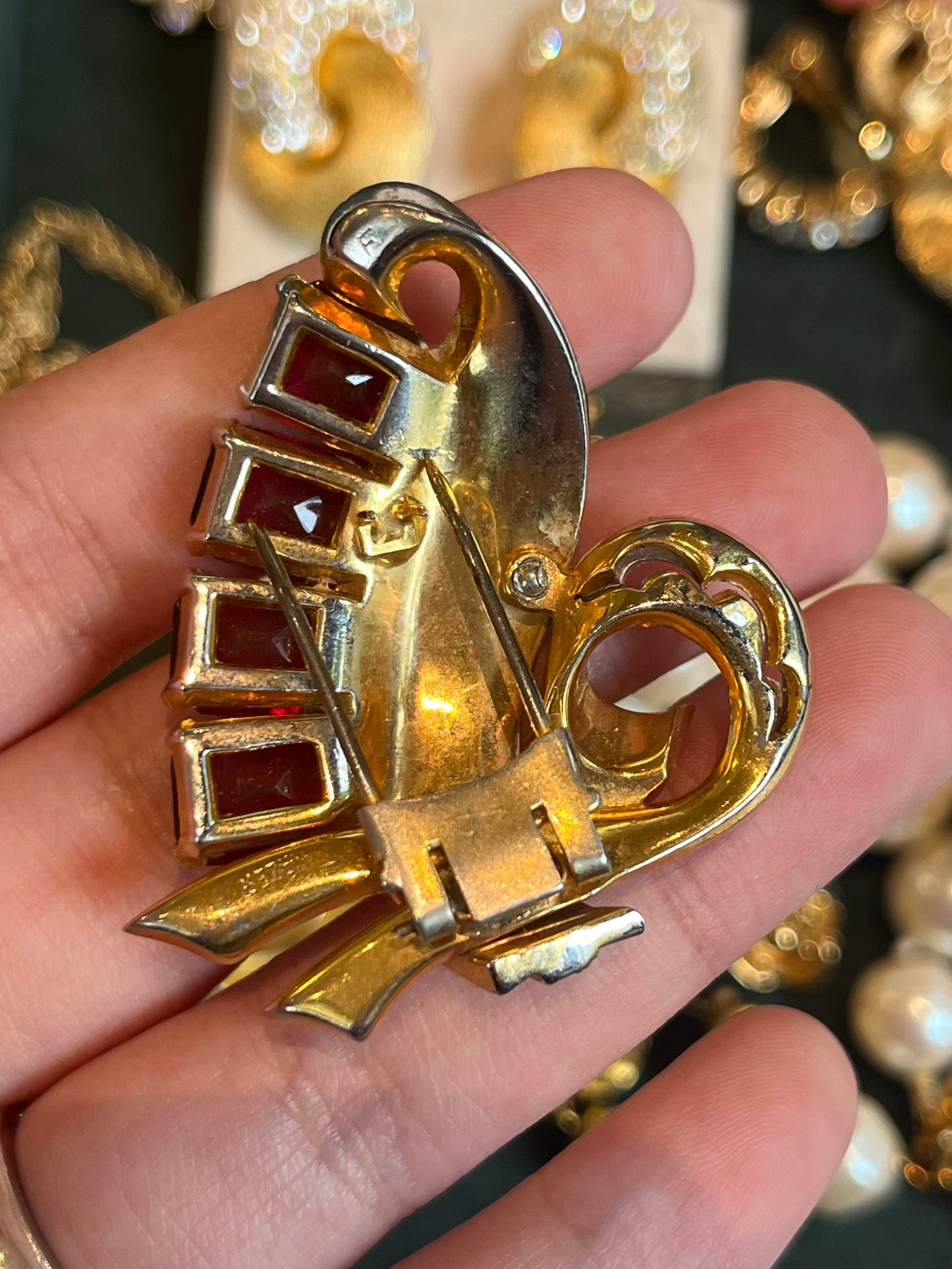 Vintage Mazer/Jomaz 1927-1945 Book Piece Bouquet Open Back Rectangular Red Rhinestone Gold-Plated Fur Clip Brooch