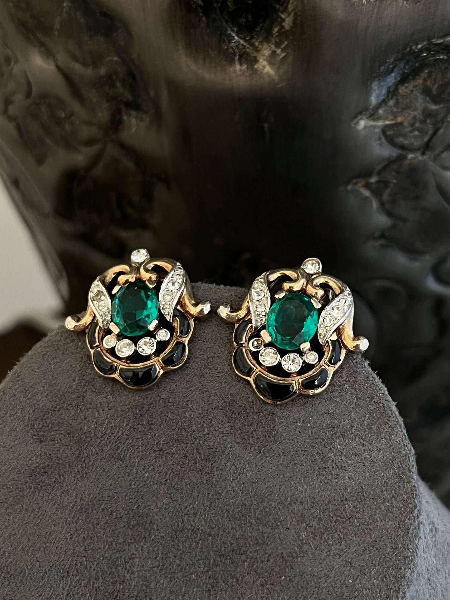 Vintage Trifari “Empress Eugénie” Collection 1940s Oval Topaz Rhinestone Navy Emerald Gold-Tone Clip-On Earrings