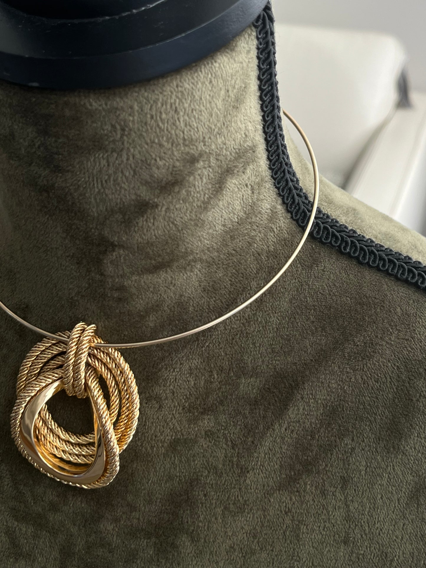 Vintage Grossé (Christian Dior) 1971 "Rope" Collection Layered Braided Knot Gold-Plated Pendant with Unsigned Choker Necklace