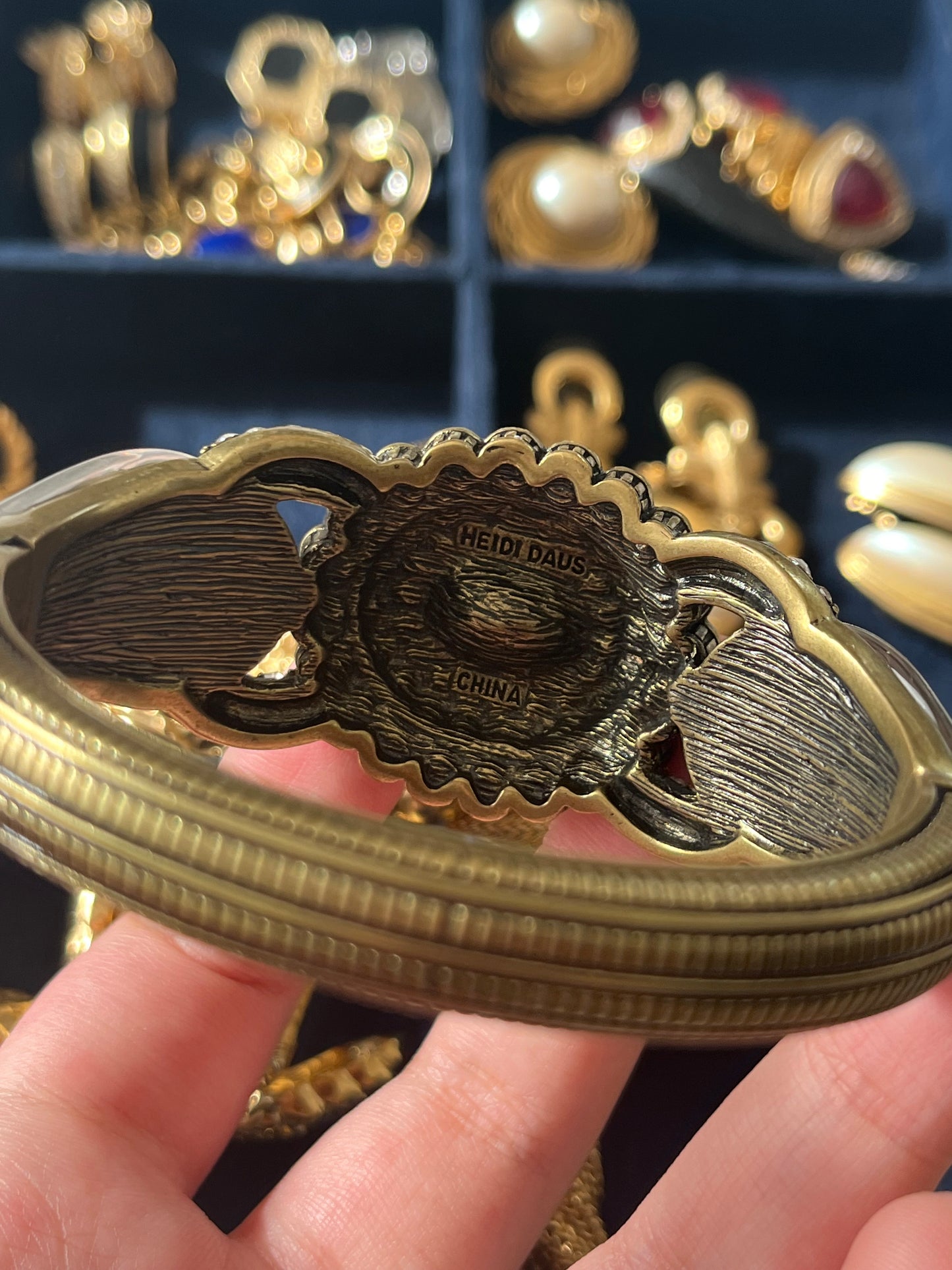 Vintage Heidi Daus 2010 "Collector's" Collection Oval Gray Rhinestone Mellon Lucite Bronze-Tone Bracelet Bangle