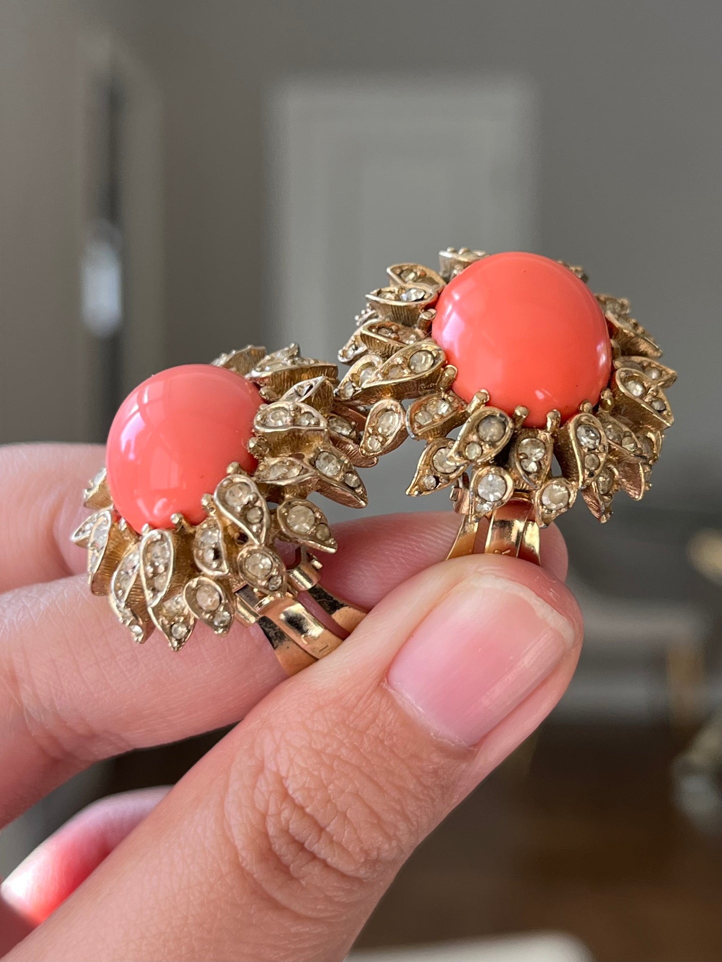 Vintage Ciner Sunflower Oval Coral Pink Poured Glass Cabochon Rhinestone Gold-Tone Clip-On Earrings