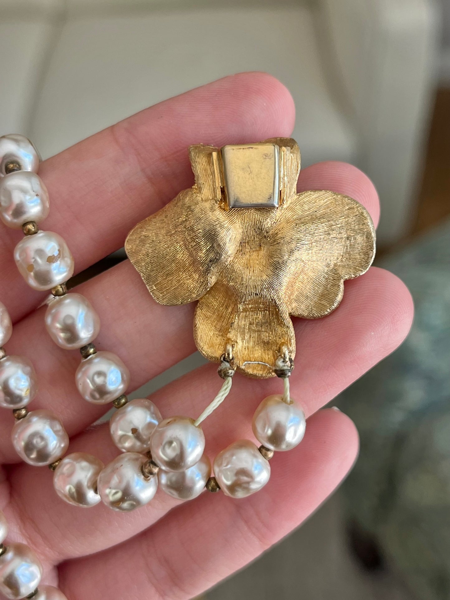 Vintage Unsigned Miriam Haskell Style Baroque Glass Pearl Double-Stranded Layered Rhinestone Brushed Gold-Tone Flower Clasp Necklace