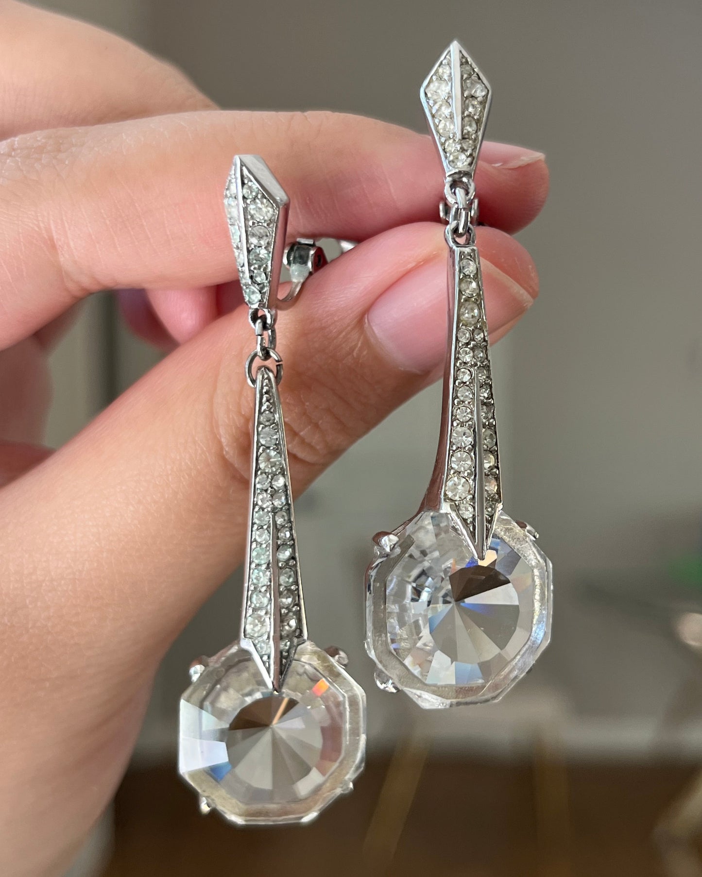 Vintage Givenchy 1978 Clear Faux Crystal Rhinestone Dangle Drop Long Shoulder Brush Silver-Tone Clip-On Earrings