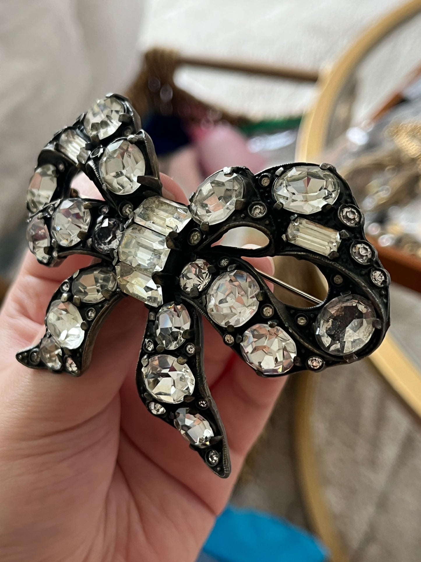 Vintage Eisenberg Original 1920s Bow Tie Butterfly Knot Large Rhinestone Bronze-Tone Brooch