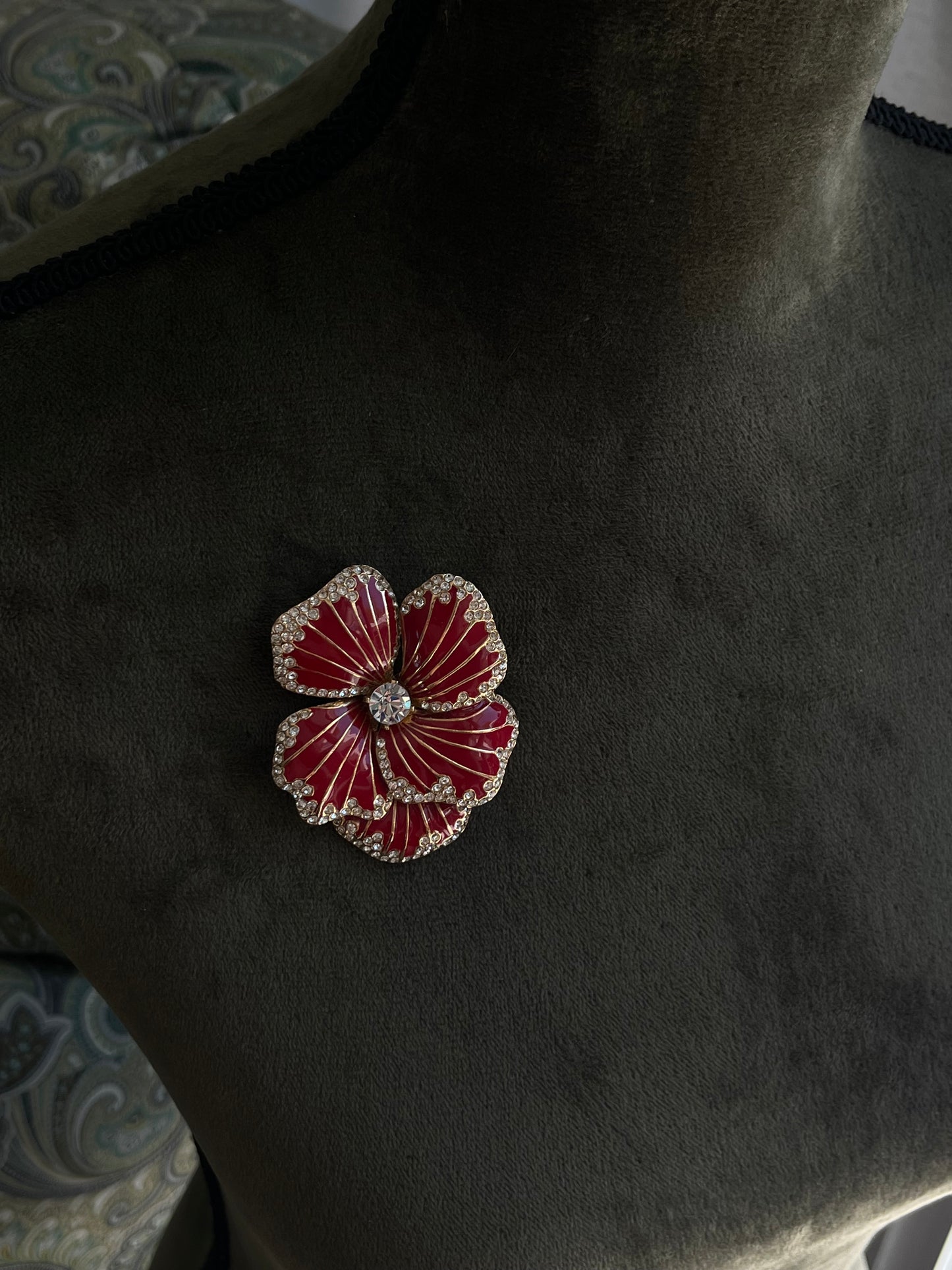 Vintage Ciner Dahlia Flower Red Enamel Rhinestone Edge Stripped Gold-Tone Brooch