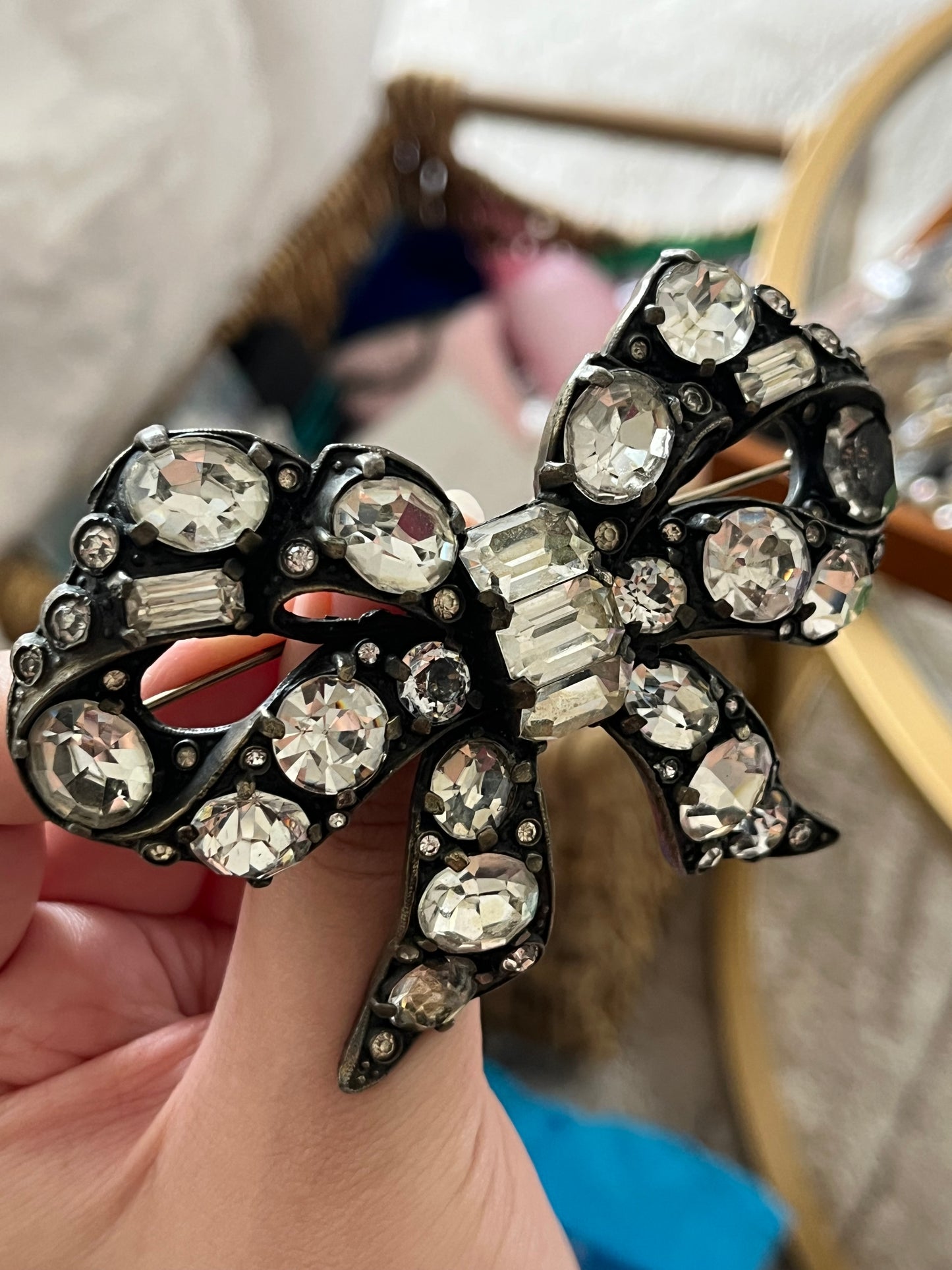 Vintage Eisenberg Original 1920s Bow Tie Butterfly Knot Large Rhinestone Bronze-Tone Brooch