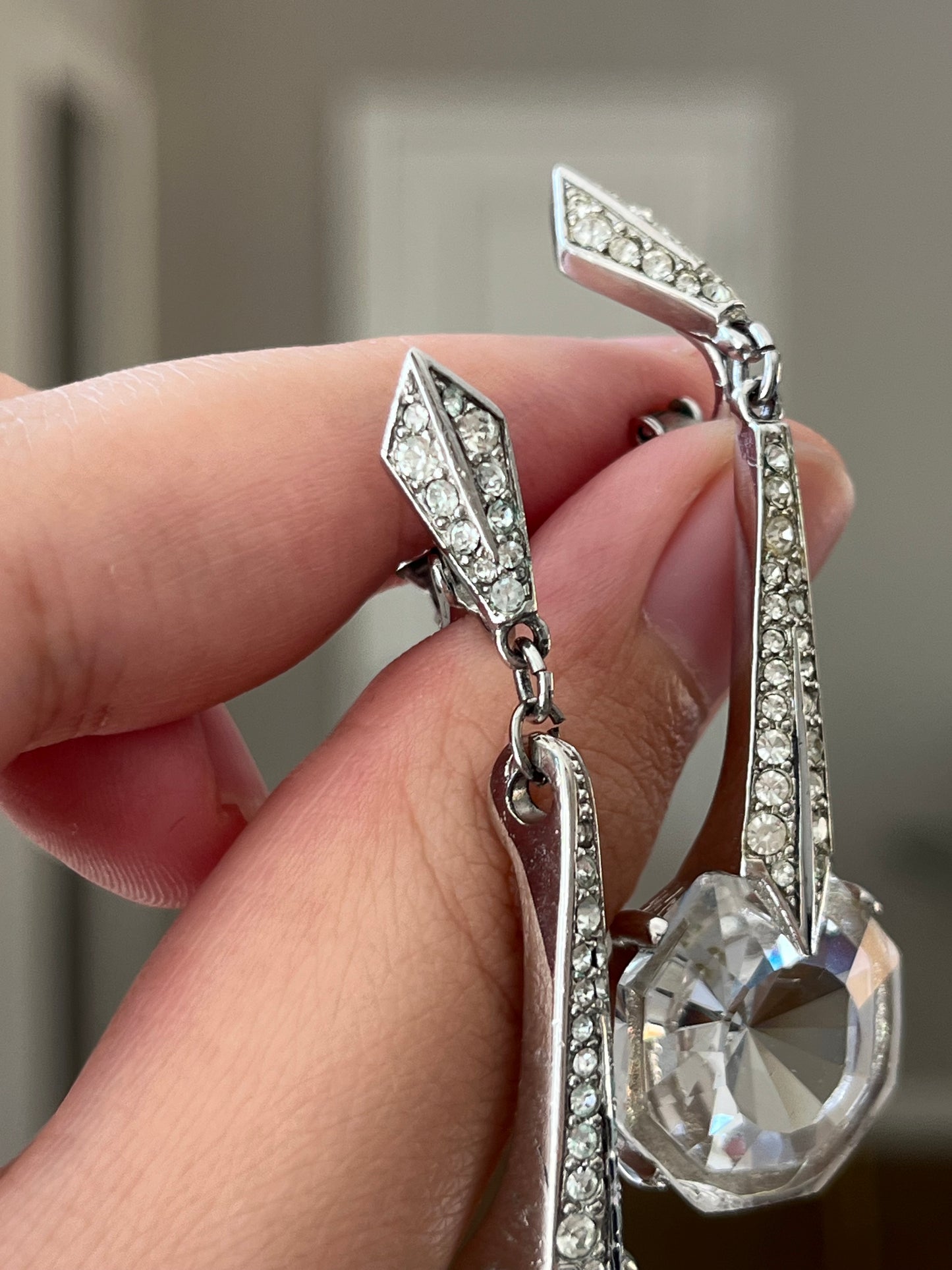 Vintage Givenchy 1978 Clear Faux Crystal Rhinestone Dangle Drop Long Shoulder Brush Silver-Tone Clip-On Earrings