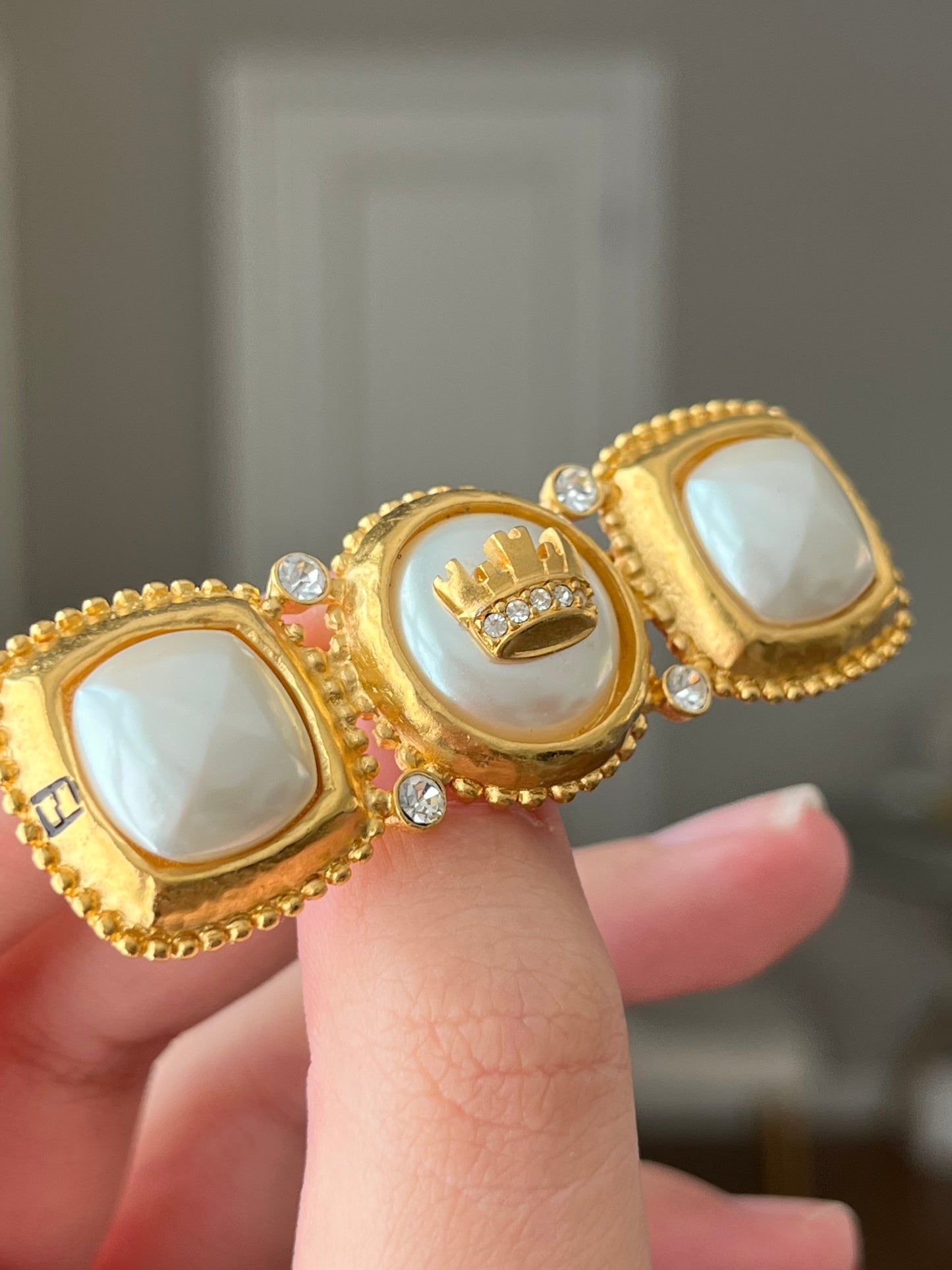 Vintage Fendi Classic Crown Motif Sugarloaf-Cut Pearl Rhinestone Gold-Tone Bar Brooch