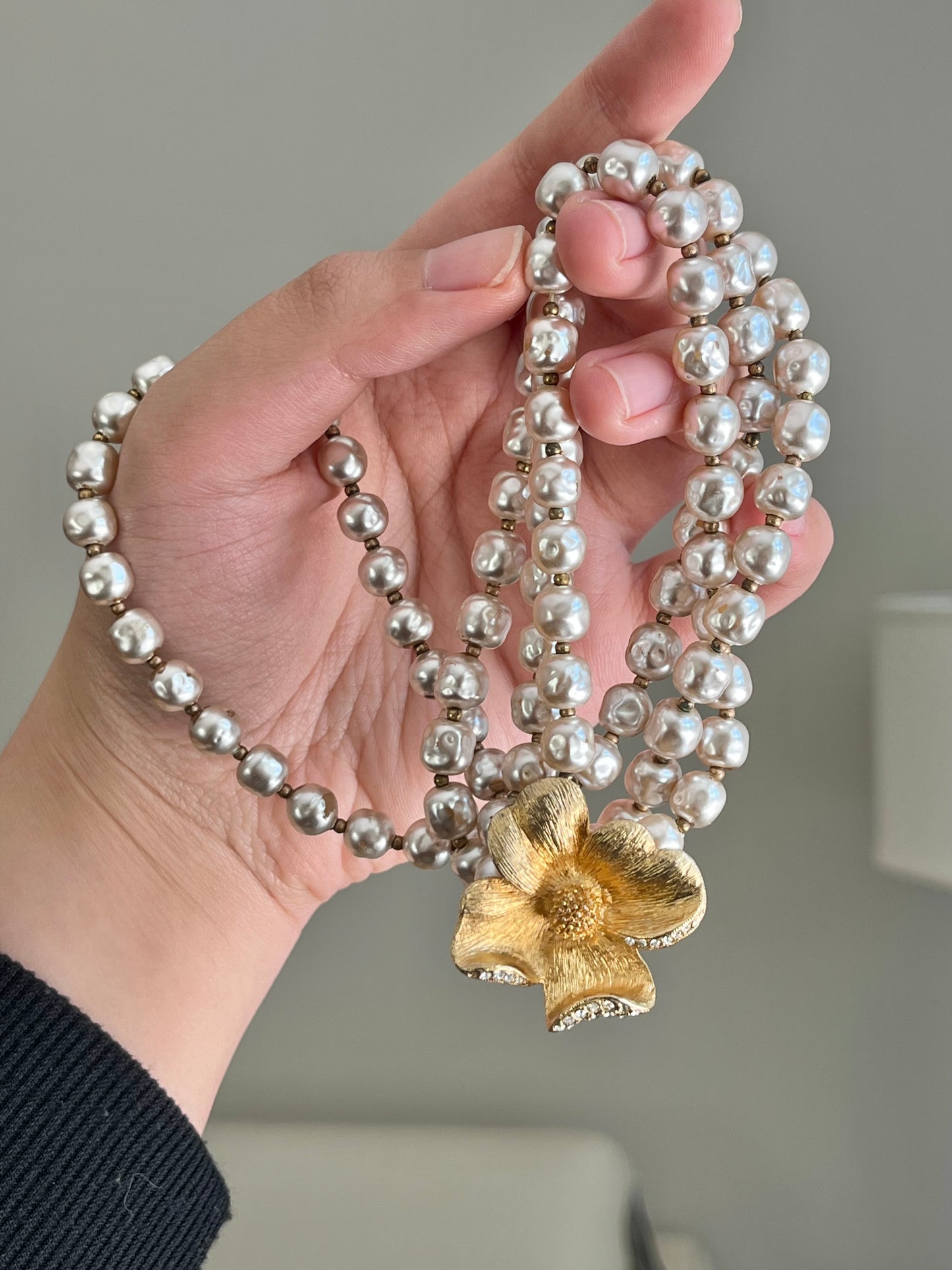 Vintage Unsigned Miriam Haskell Style Baroque Glass Pearl Double-Stranded Layered Rhinestone Brushed Gold-Tone Flower Clasp Necklace