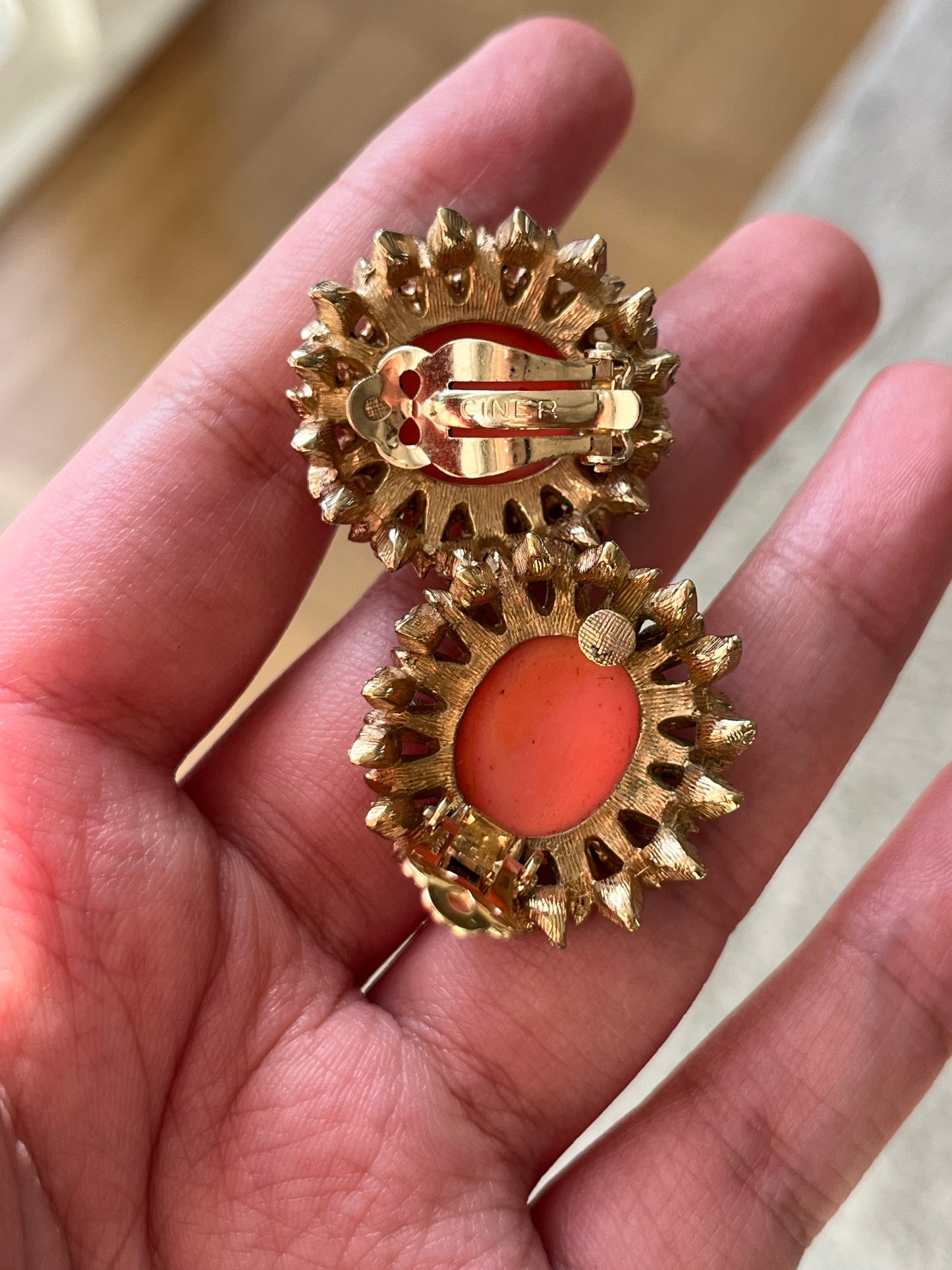 Vintage Ciner Sunflower Oval Coral Pink Poured Glass Cabochon Rhinestone Gold-Tone Clip-On Earrings