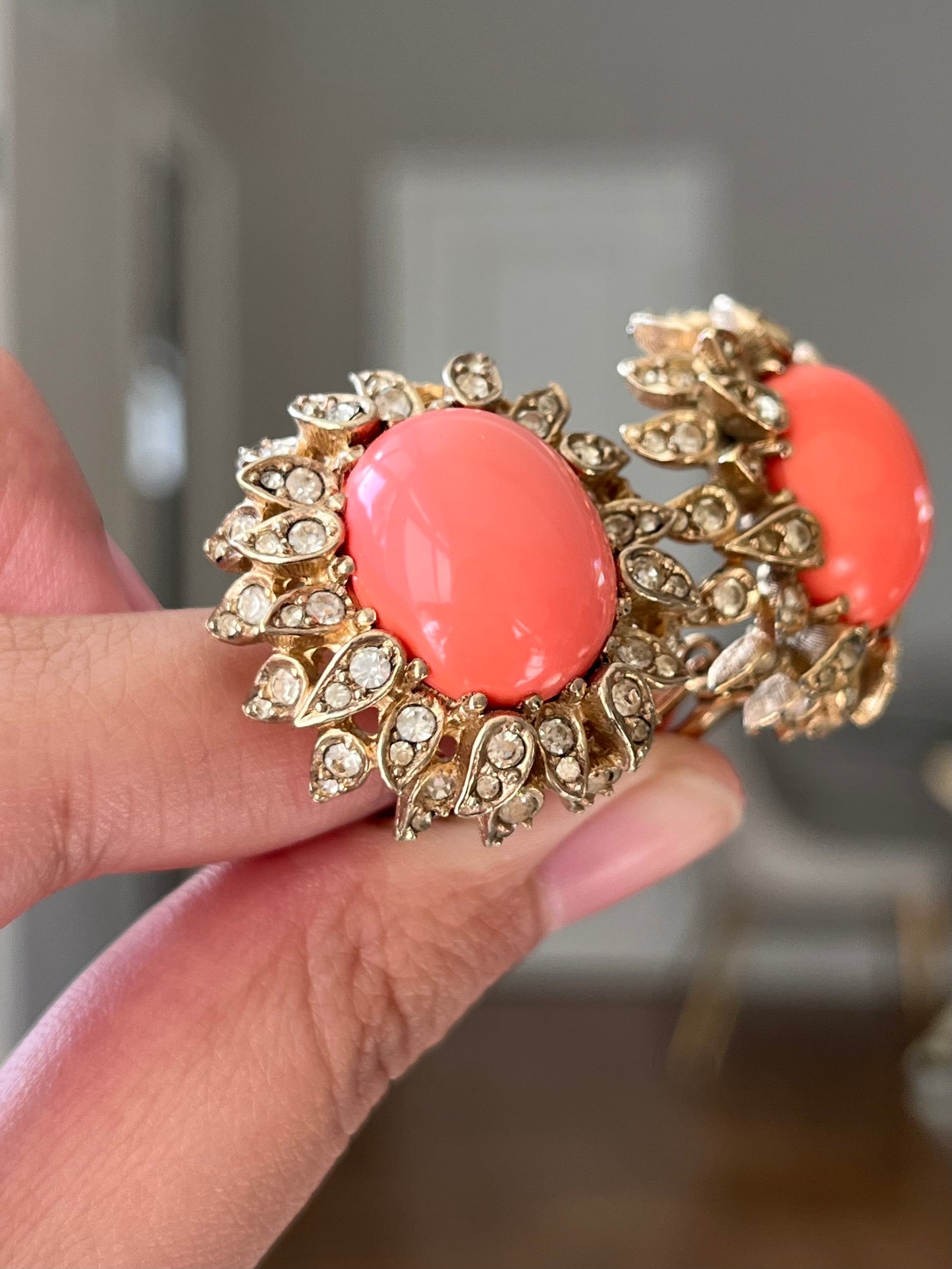 Vintage Ciner Sunflower Oval Coral Pink Poured Glass Cabochon Rhinestone Gold-Tone Clip-On Earrings