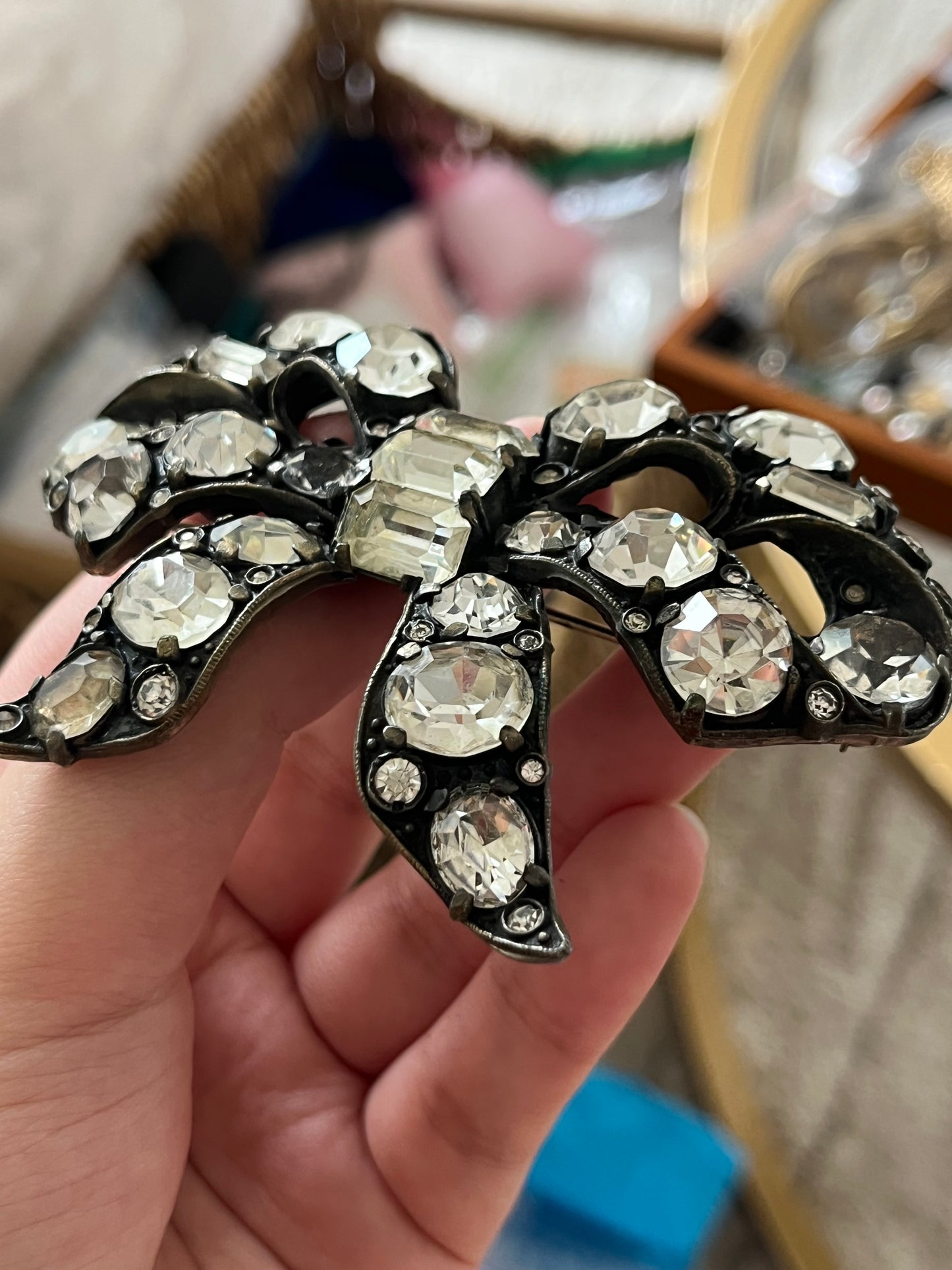 Vintage Eisenberg Original 1920s Bow Tie Butterfly Knot Large Rhinestone Bronze-Tone Brooch