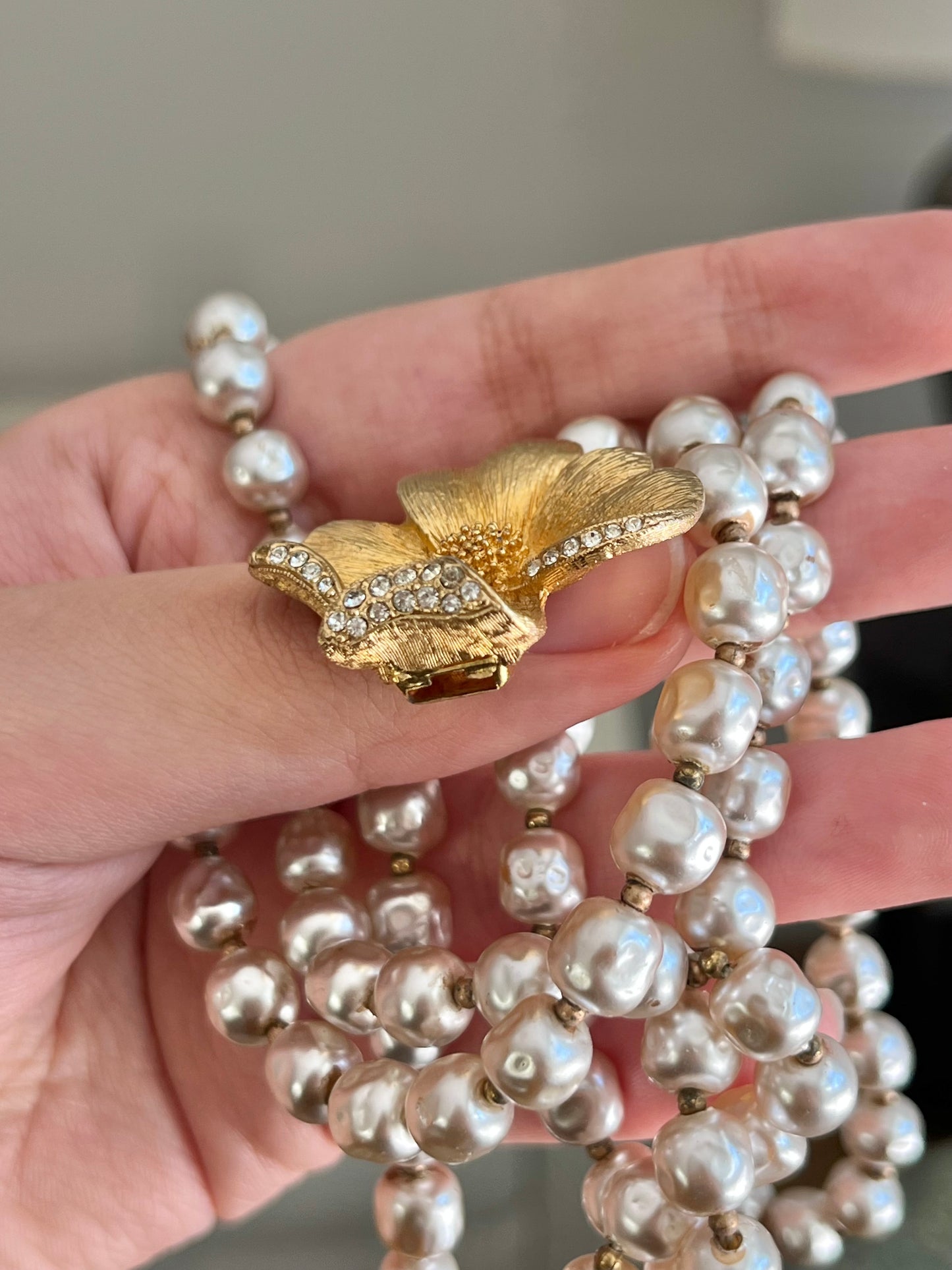 Vintage Unsigned Miriam Haskell Style Baroque Glass Pearl Double-Stranded Layered Rhinestone Brushed Gold-Tone Flower Clasp Necklace