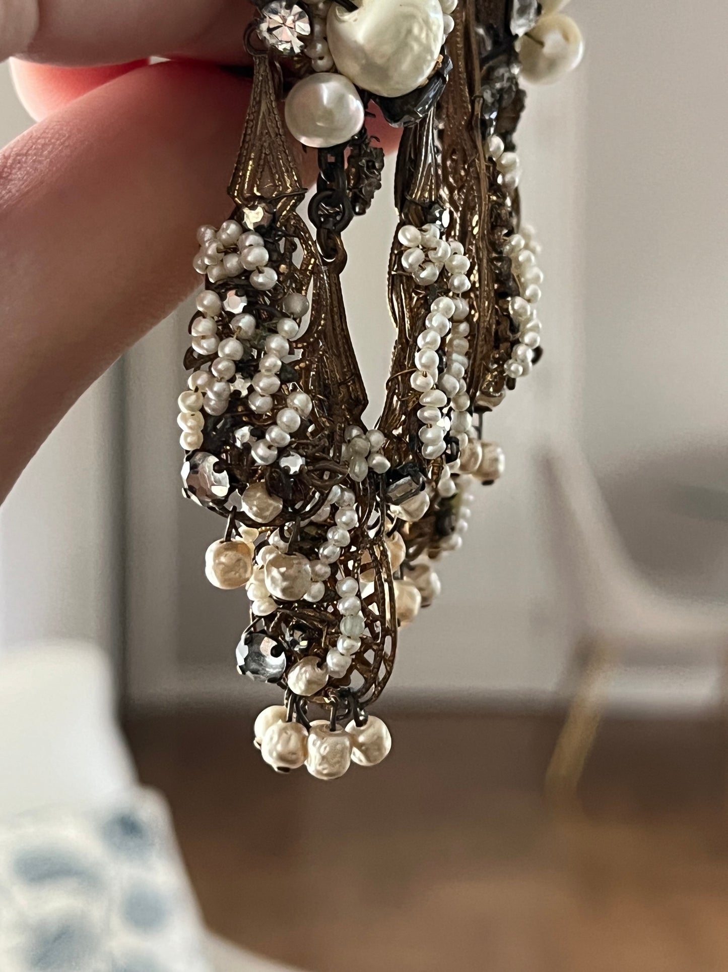 Vintage Unsigned Miriam Haskell Style Genuine Freshwater Pearl Cluster Tassel Drop Dangle Long Shoulder Brush Bronze-Tone Clip-On Earrings