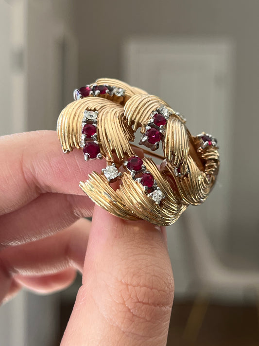 Vintage Boucher "Cluster of Feather" Red White Rhinestone Gold-Tone Fur Clip Brooch