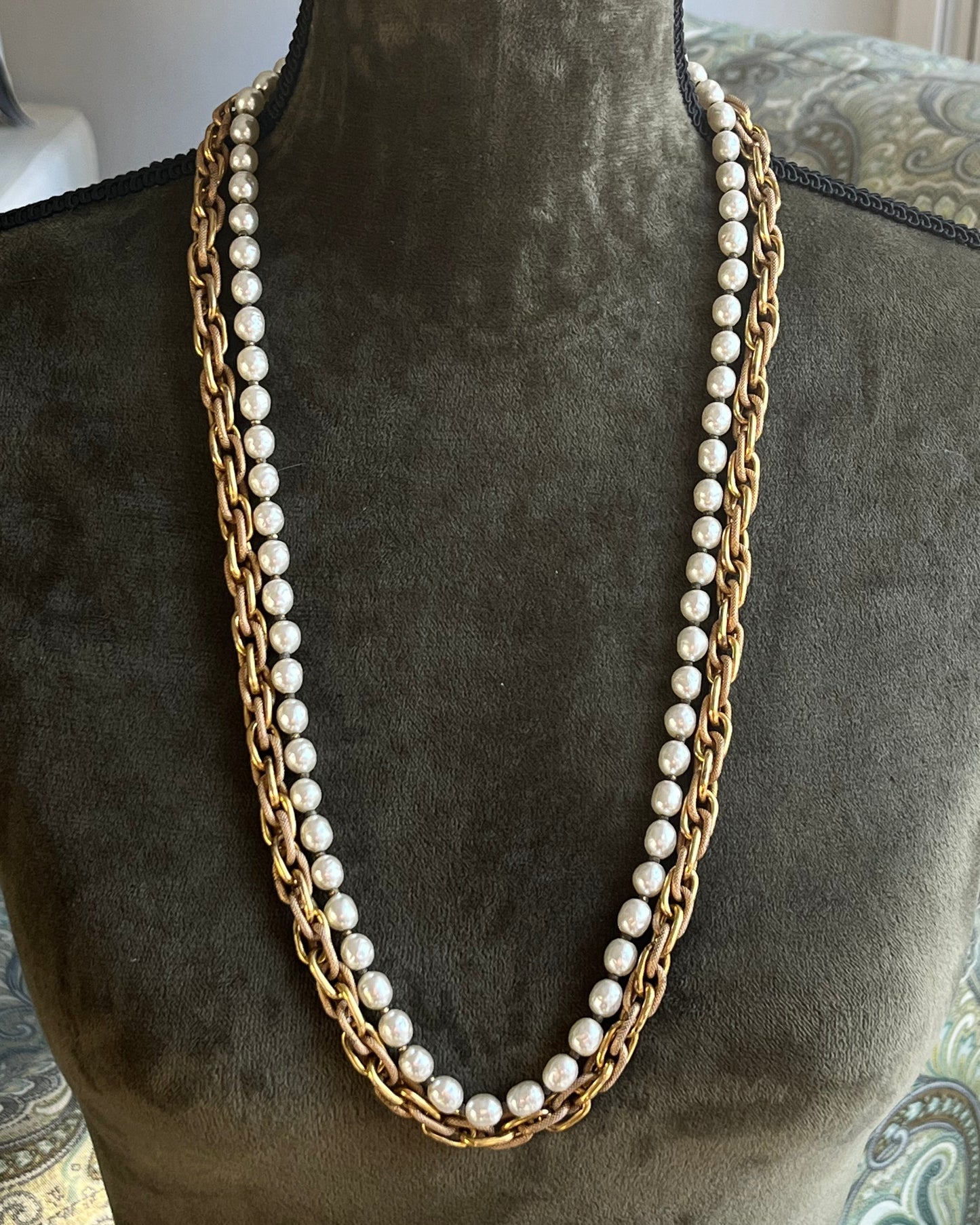 Vintage Miriam Haskell Classic "Niki" Baroque Glass Pearl Bronze-Tone Chain Long Necklace Set