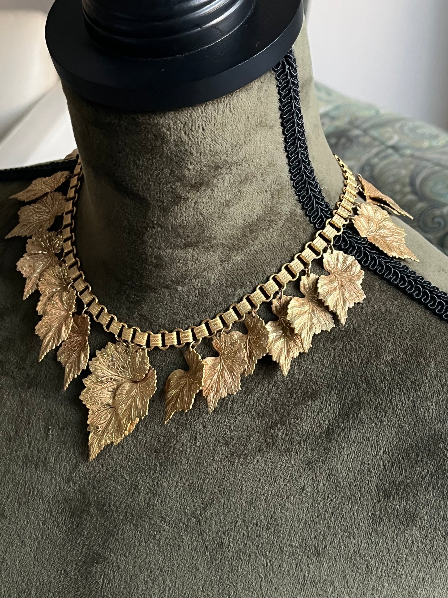 Vintage Miriam Haskell "Vine" Collection Vine Leaf Droplet Bib Collar Bronze Gold-Tone Statement Necklace