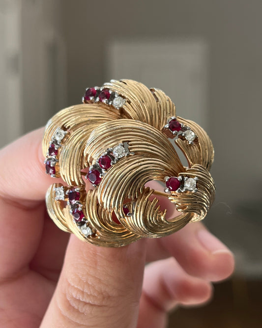 Vintage Boucher "Cluster of Feather" Red White Rhinestone Gold-Tone Fur Clip Brooch