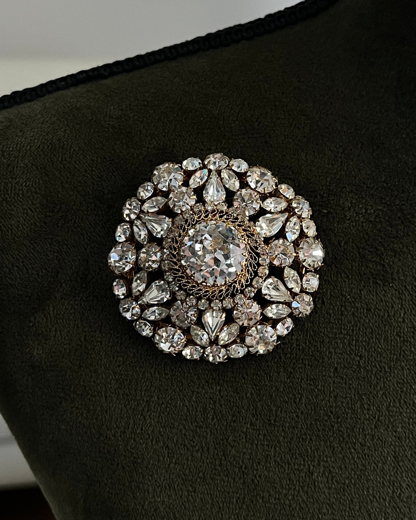 Vintage Made In Austria Snowflake Clear Rhinestone Prong Gold-Tone Filigree Brooch