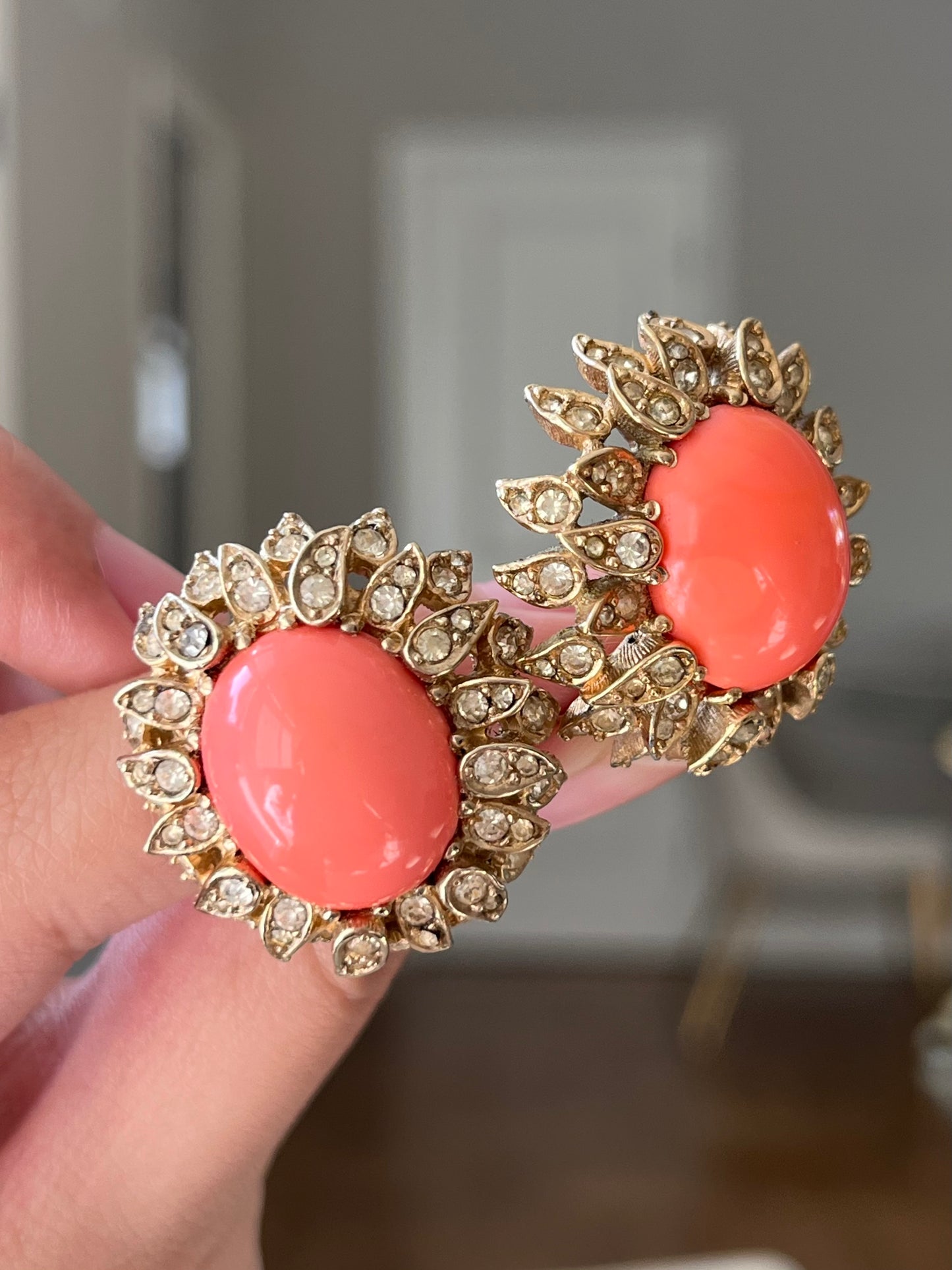Vintage Ciner Sunflower Oval Coral Pink Poured Glass Cabochon Rhinestone Gold-Tone Clip-On Earrings