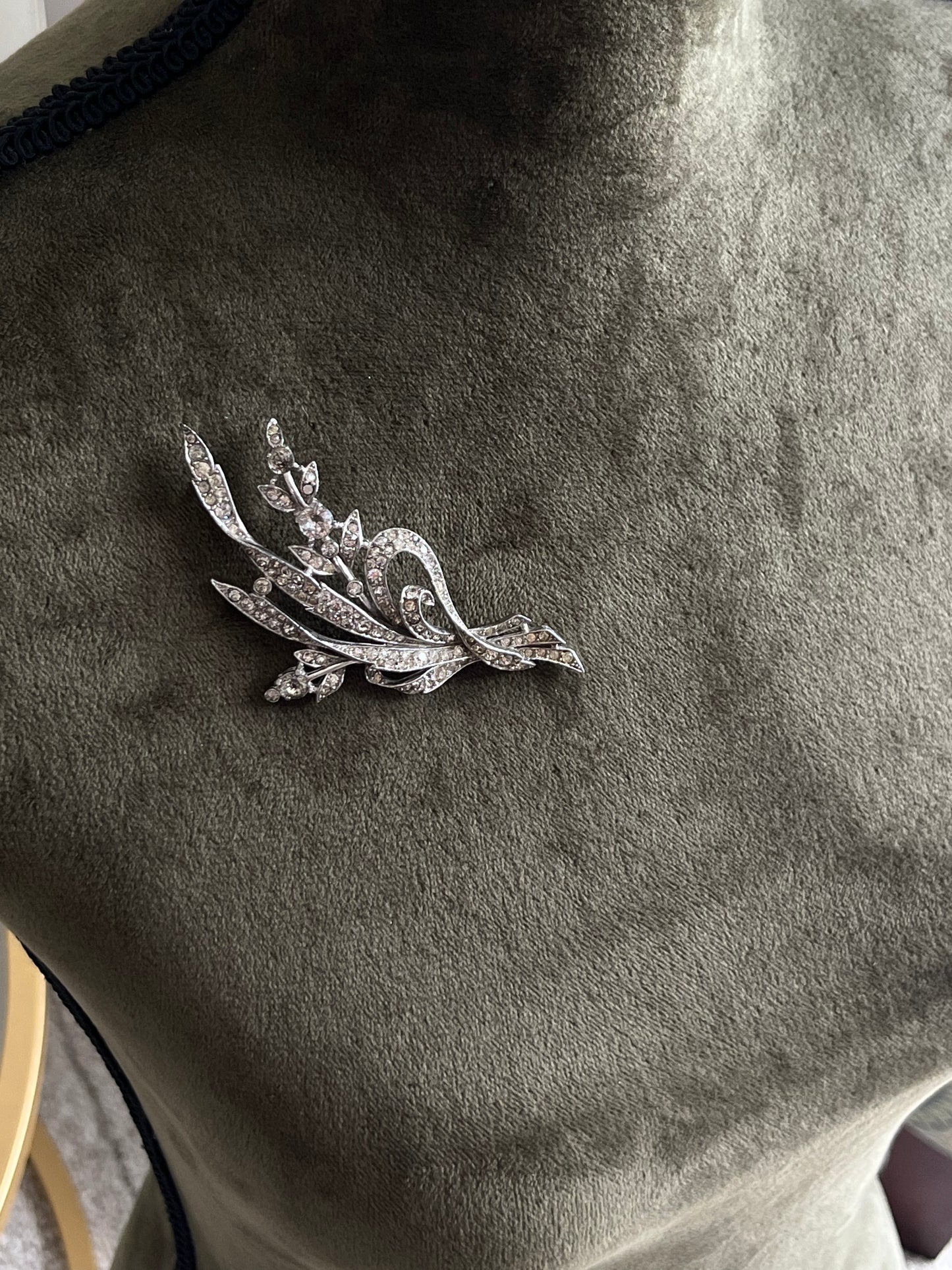 Vintage Crown Trifari 1941 Alfred Spaney Spray Bouquet Flower Rhinestone Silver-Tone Brooch