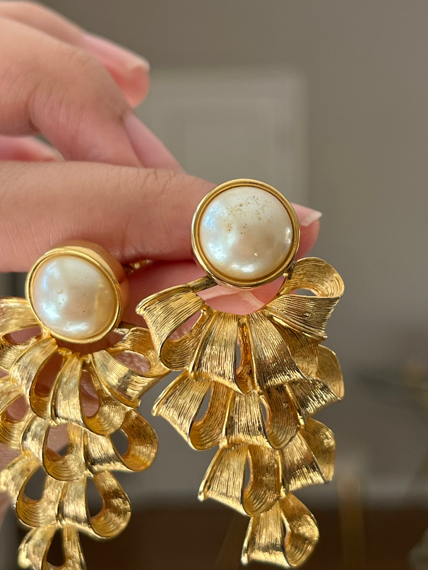 Vintage Givenchy Pearl Ribbon Chandelier Dangle Drop Long Shoulder Brush Gold-Tone Clip-On Earrings