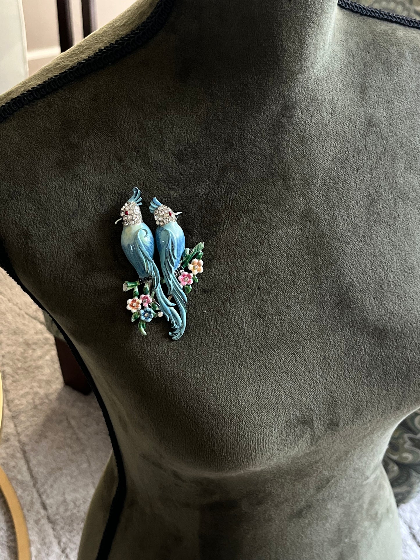 Vintage Coro Duette "Love Birds" Book Piece Parrot Blue Enamel Rhinestone Silver-Tone Brooch Fur Clip