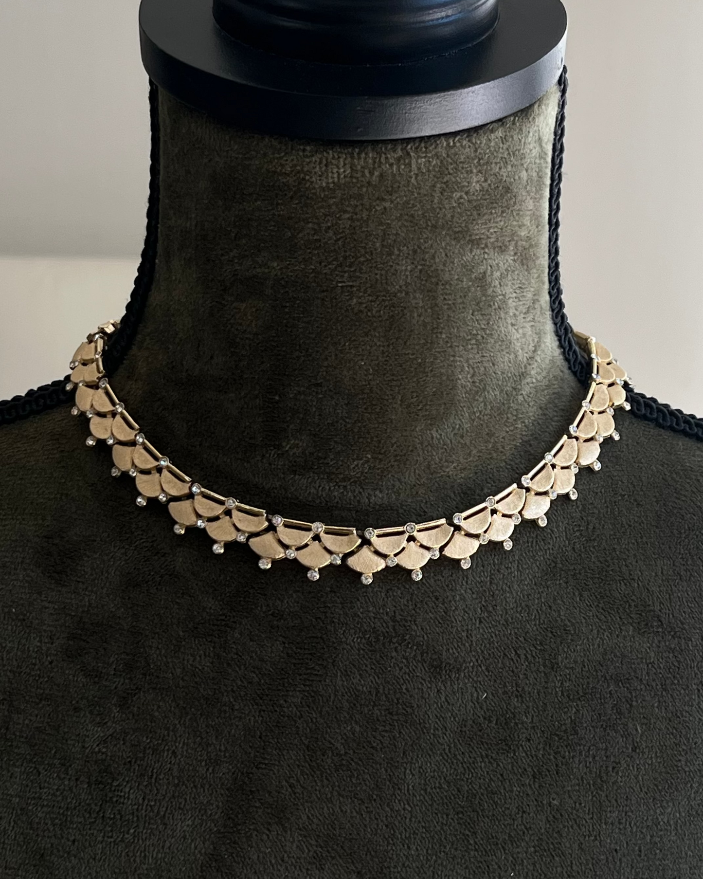 Vintage Crown Trifari "Dagon Scale" Layered Pedal Rhinestone Gold-Tone Choker Necklace